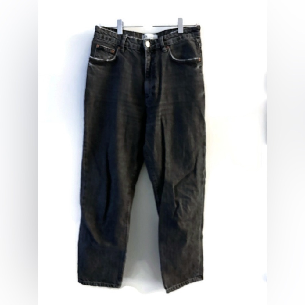 Zara The 90’s Mom Fit jeans Size 8